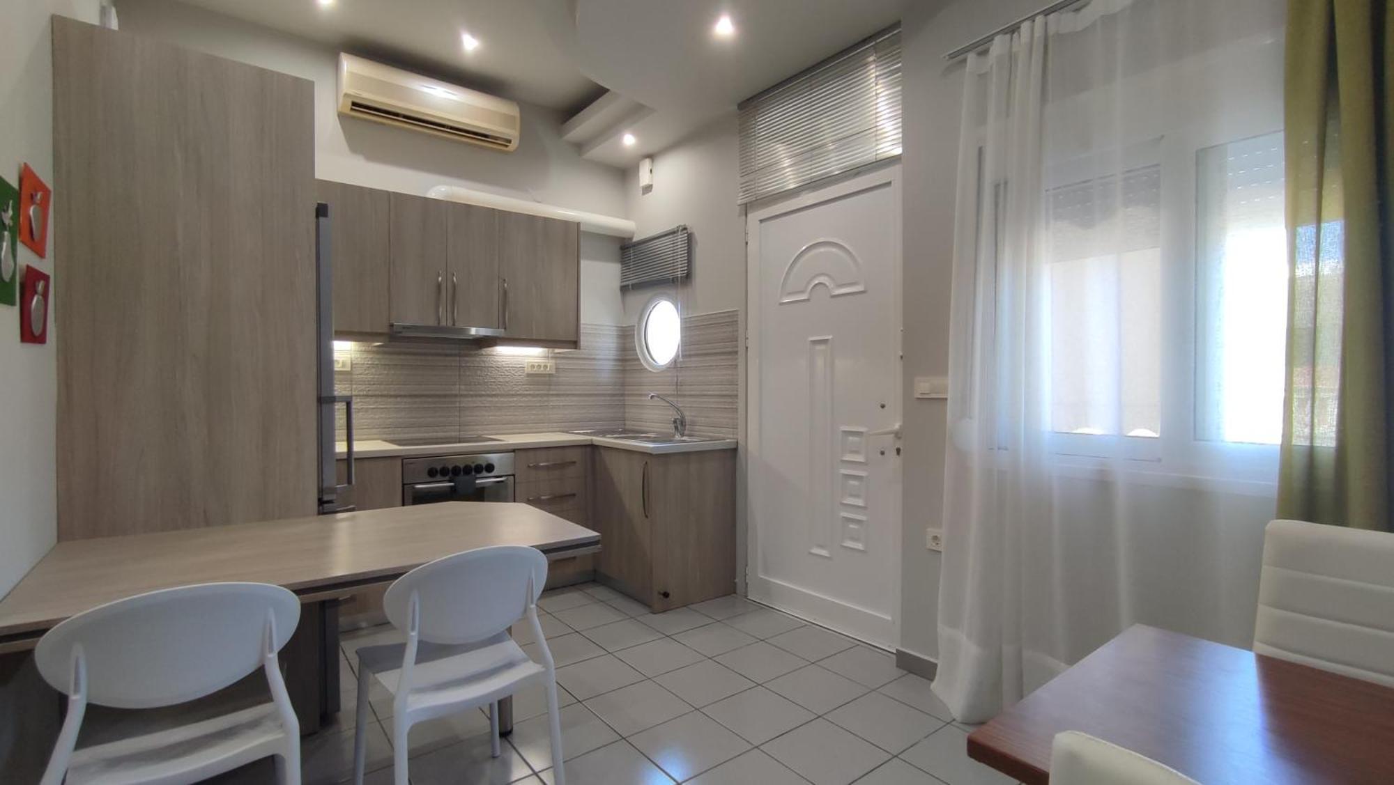 Dennis Stylish Apartment Като-Даратсо Экстерьер фото